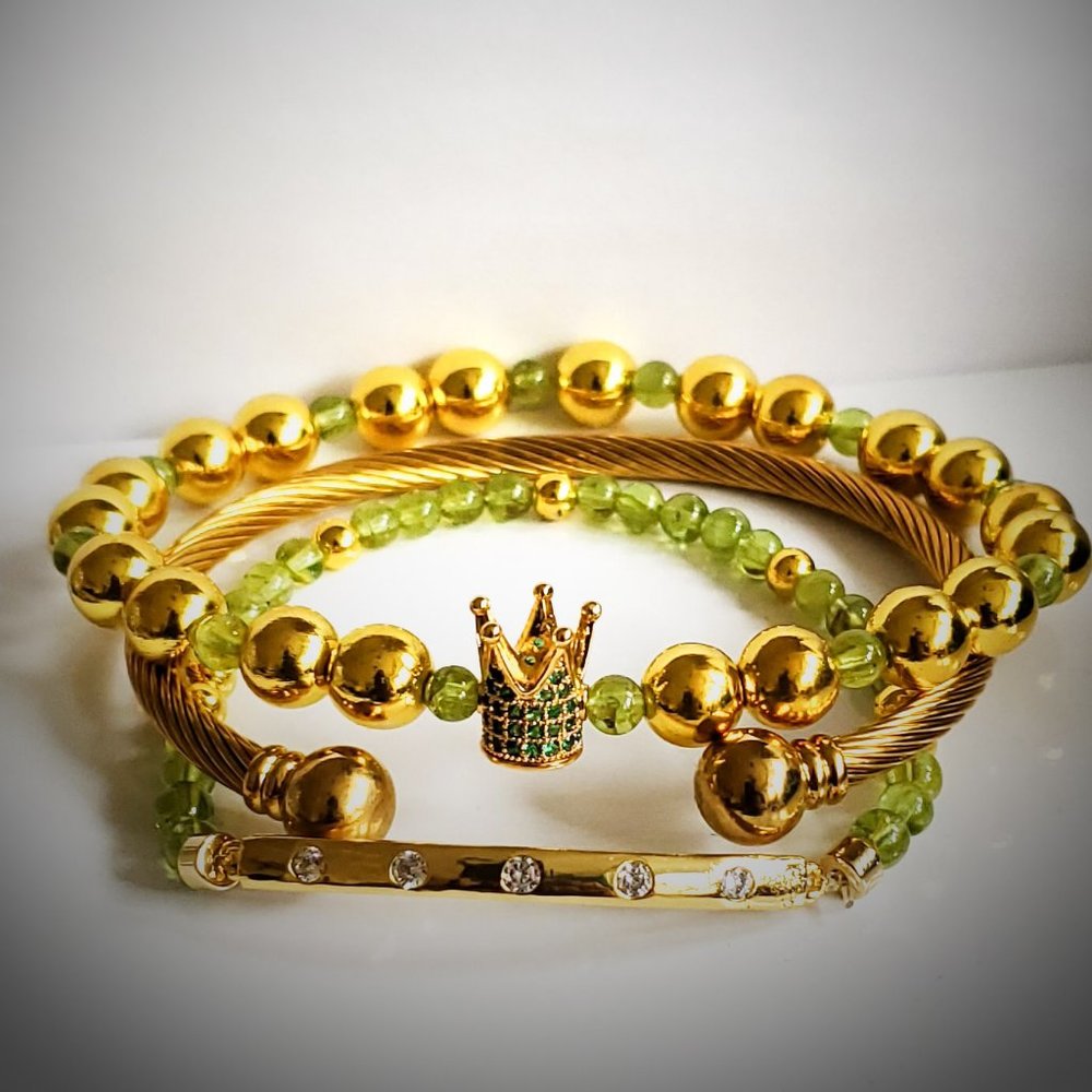 Peridot and Gold Hematite Crown Bracelet Set